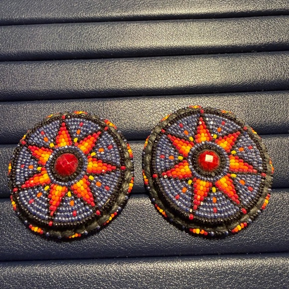 Authentic Native American handmade beaded earrings - Picture 3 of 3